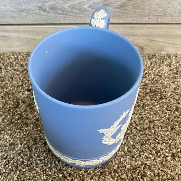 Vintage Jasperware Christmas Mug by Wedgwood circa 1972 - Picture 10 of 11